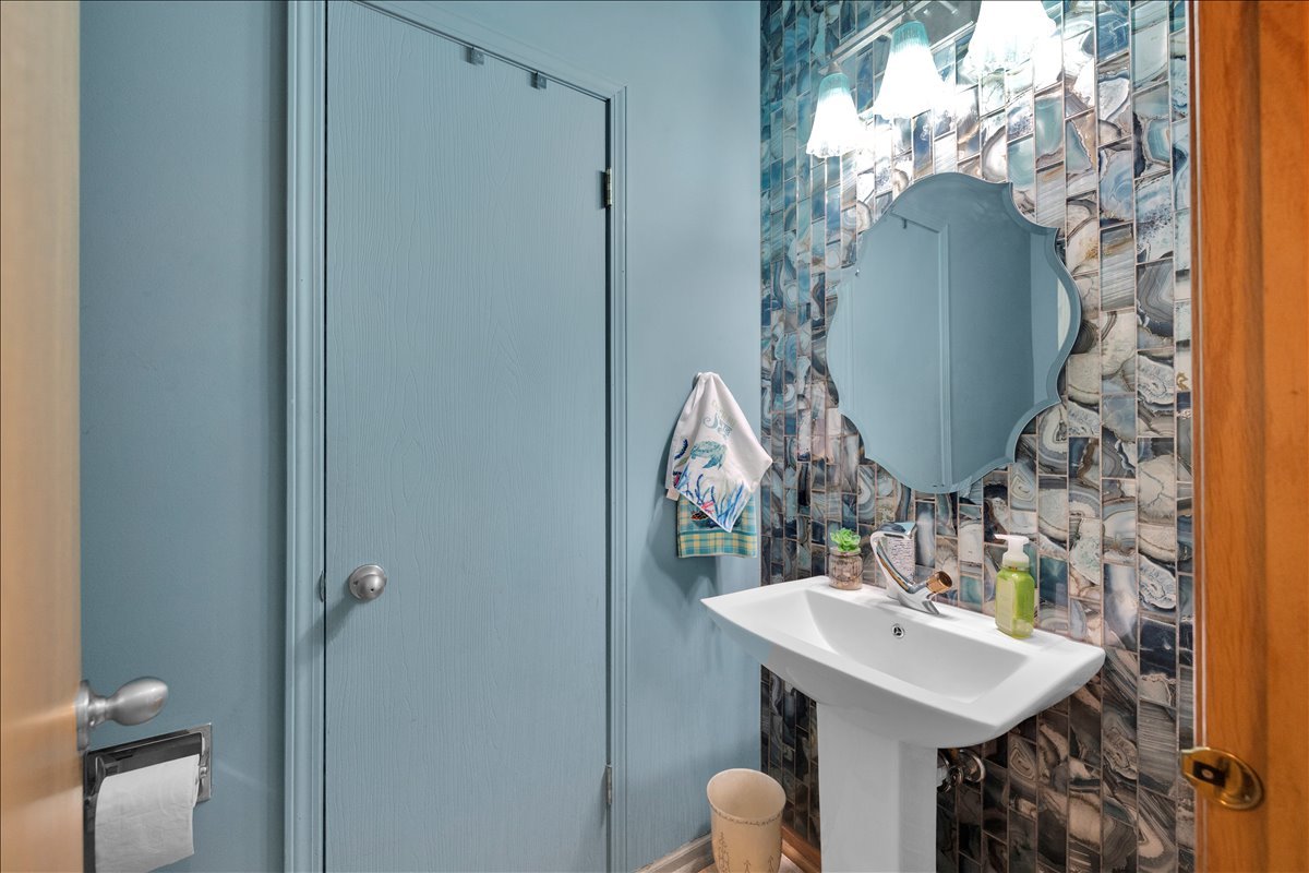 263 Nicole Drive #A, South Elgin, IL 60177