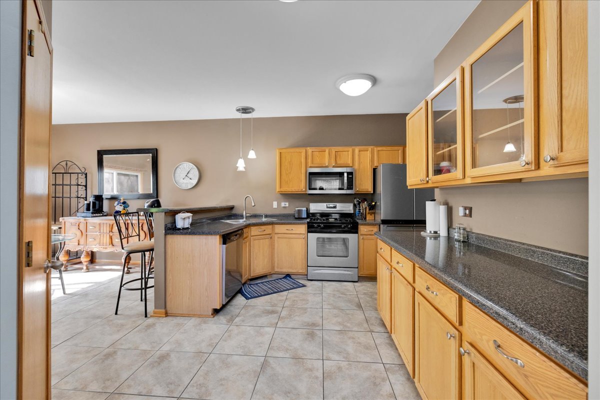 263 Nicole Drive #A, South Elgin, IL 60177