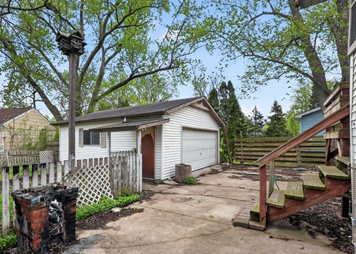 25174 W Claridan Avenue, Antioch, IL 60002