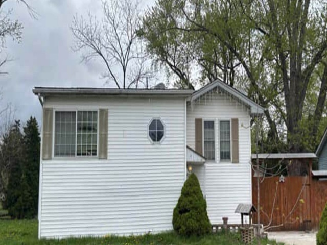 25174 W Claridan Avenue, Antioch, IL 60002