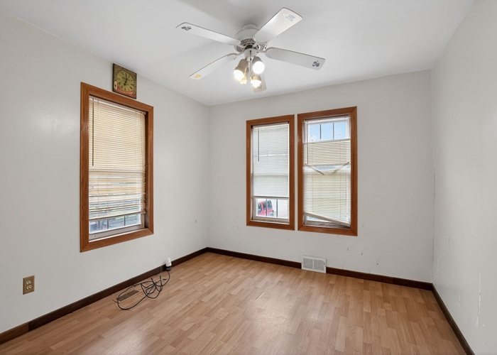 25174 W Claridan Avenue, Antioch, IL 60002