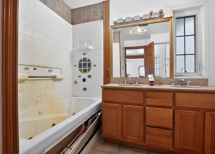 25174 W Claridan Avenue, Antioch, IL 60002