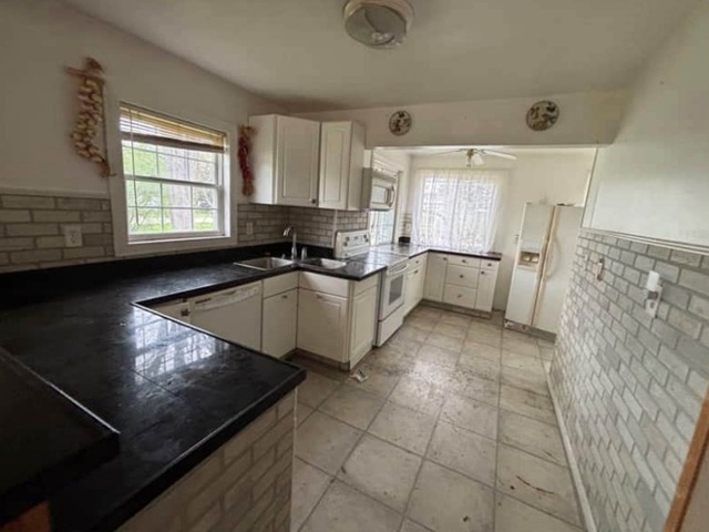 25174 W Claridan Avenue, Antioch, IL 60002