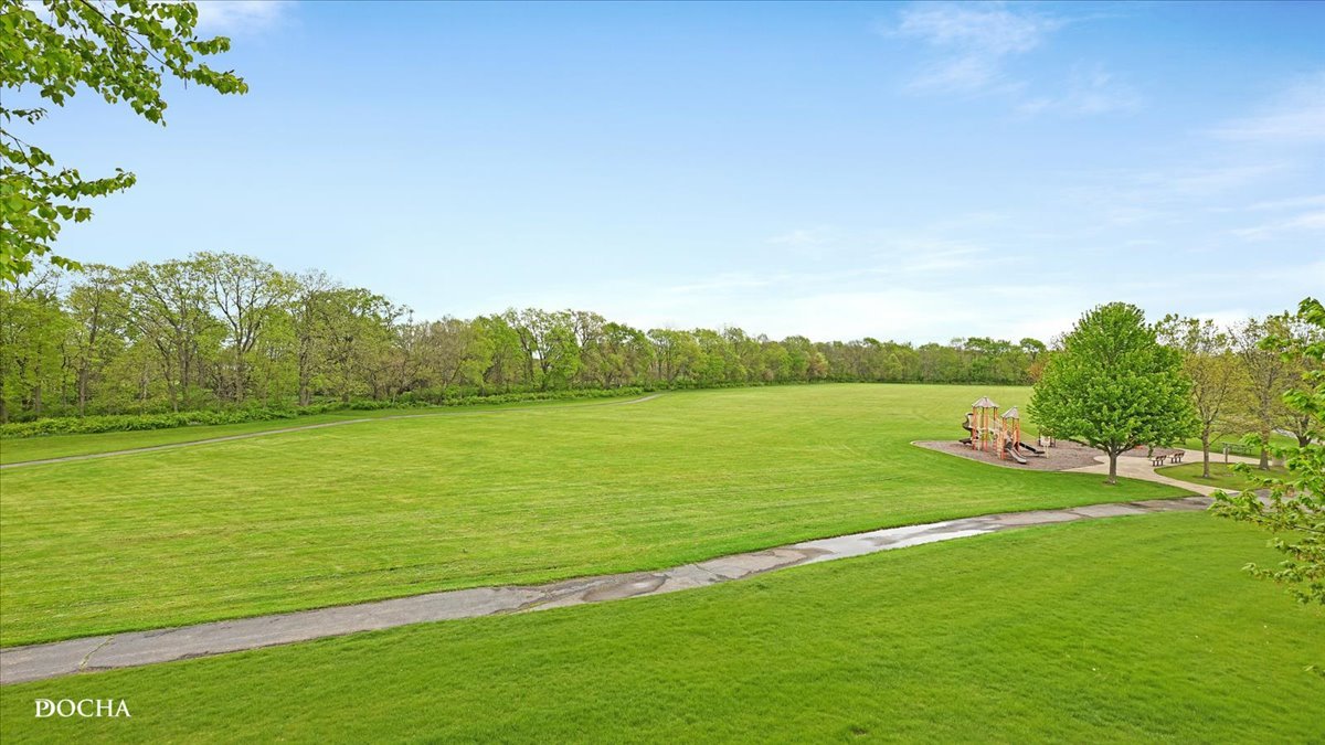 2727 Old Woods Trail #2727, Plainfield, IL 60586