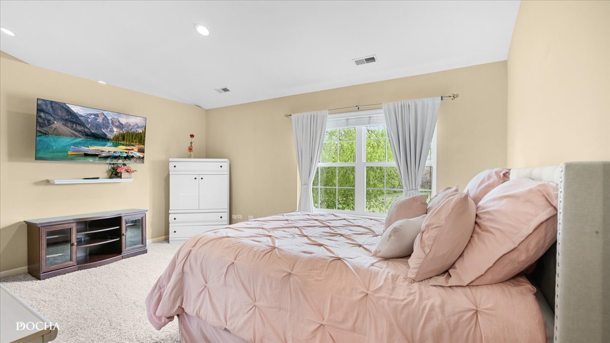 2727 Old Woods Trail #2727, Plainfield, IL 60586