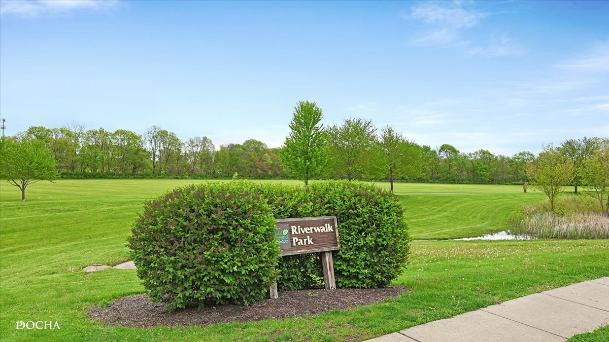 2727 Old Woods Trail #2727, Plainfield, IL 60586