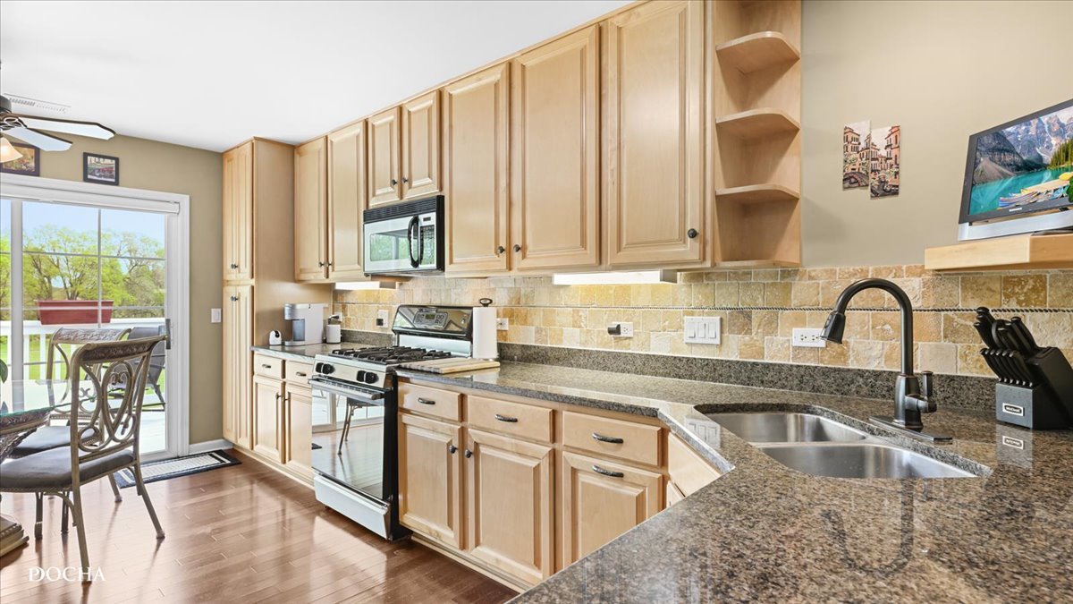 2727 Old Woods Trail #2727, Plainfield, IL 60586