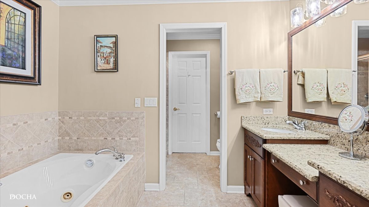 2727 Old Woods Trail #2727, Plainfield, IL 60586