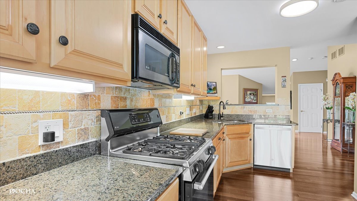 2727 Old Woods Trail #2727, Plainfield, IL 60586