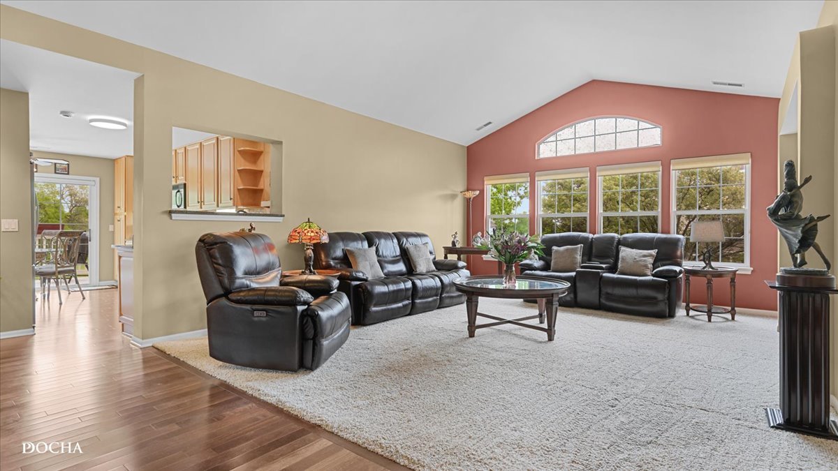 2727 Old Woods Trail #2727, Plainfield, IL 60586