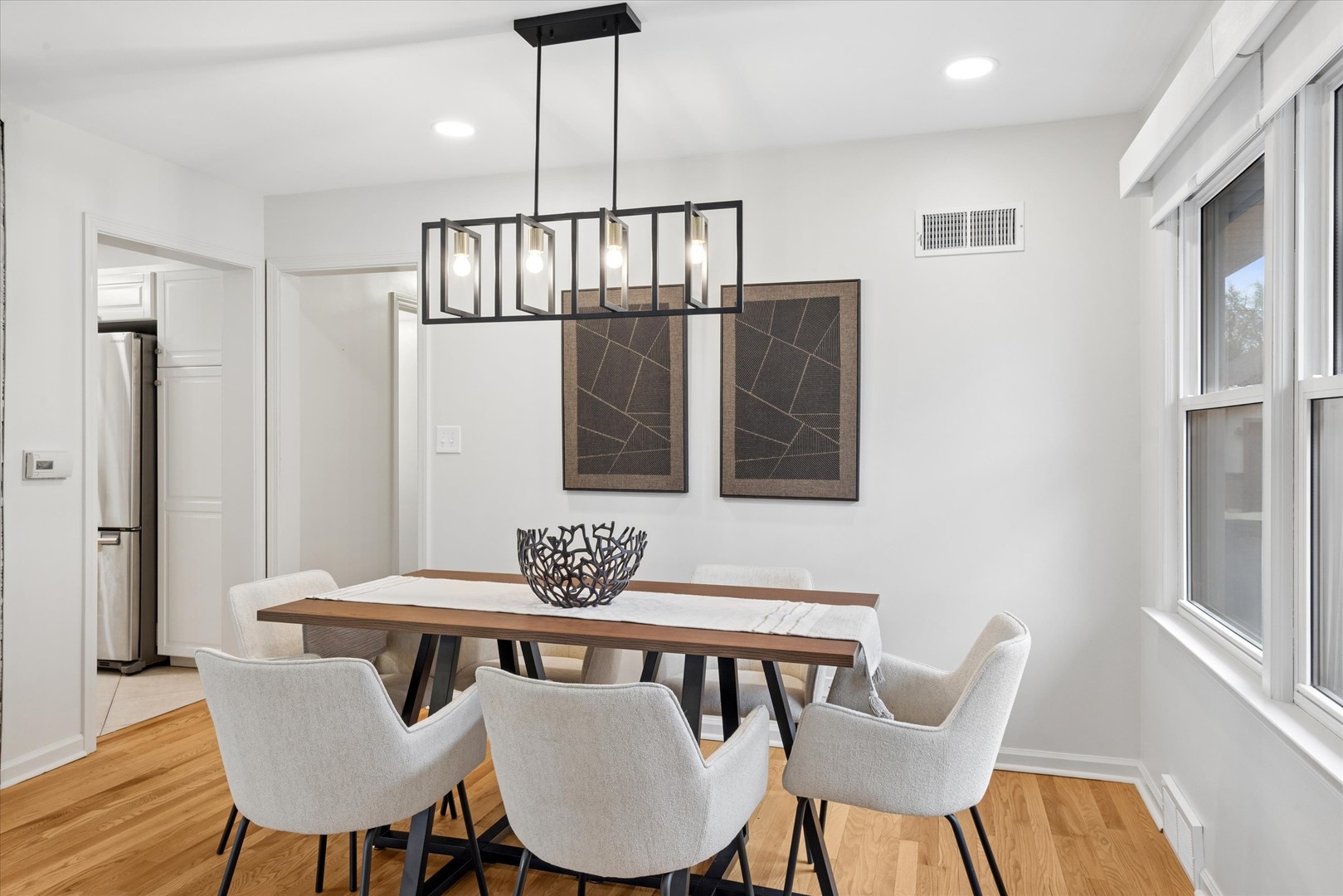 123 E Columbia Avenue, Elmhurst, IL 60126