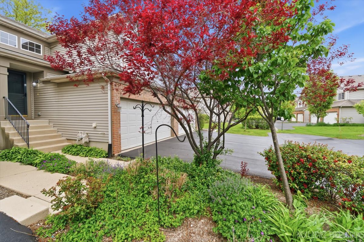 1078 Parkhill Circle #1078, Aurora, IL 60502