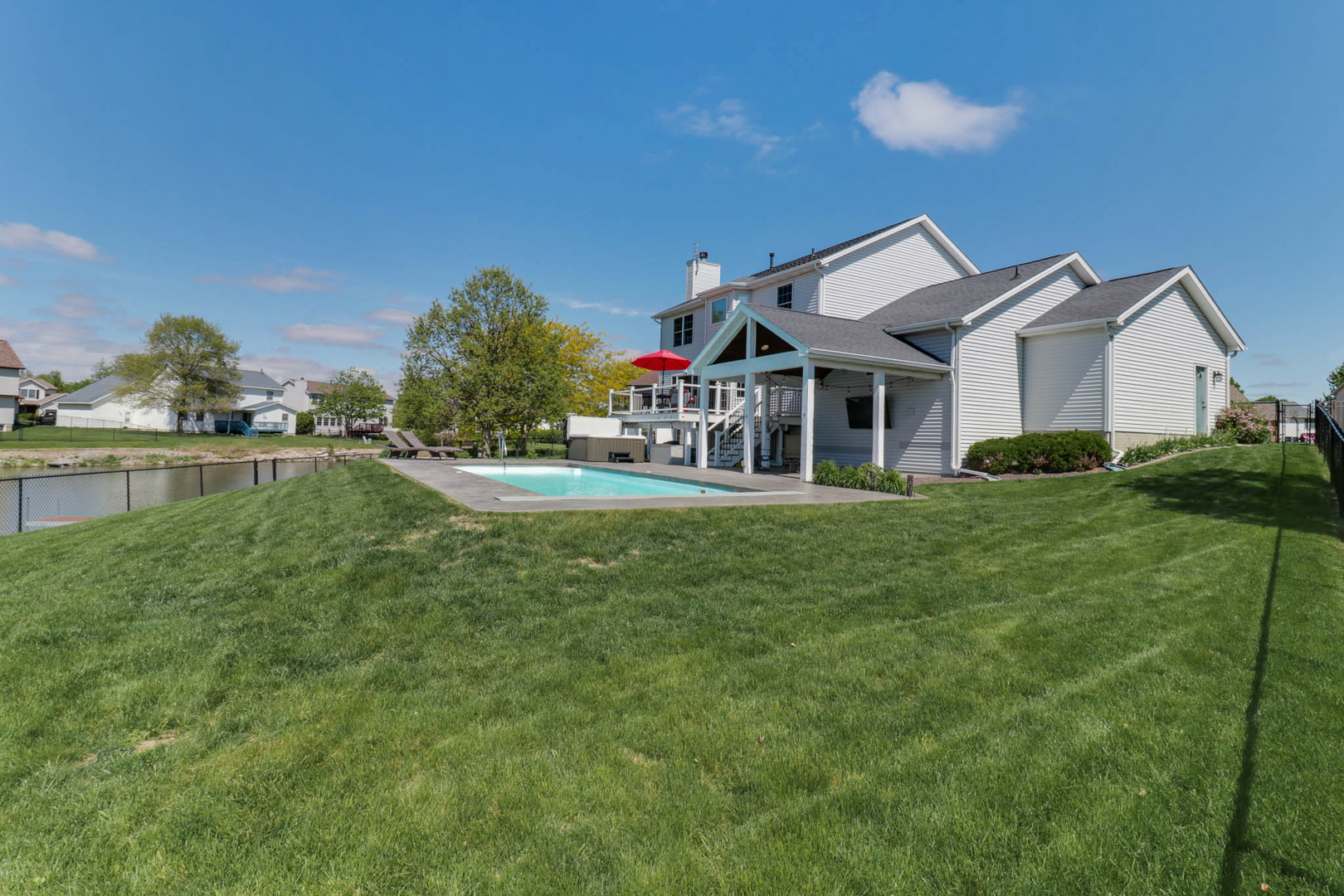 3 Cashel Drive, Bloomington, IL 61704