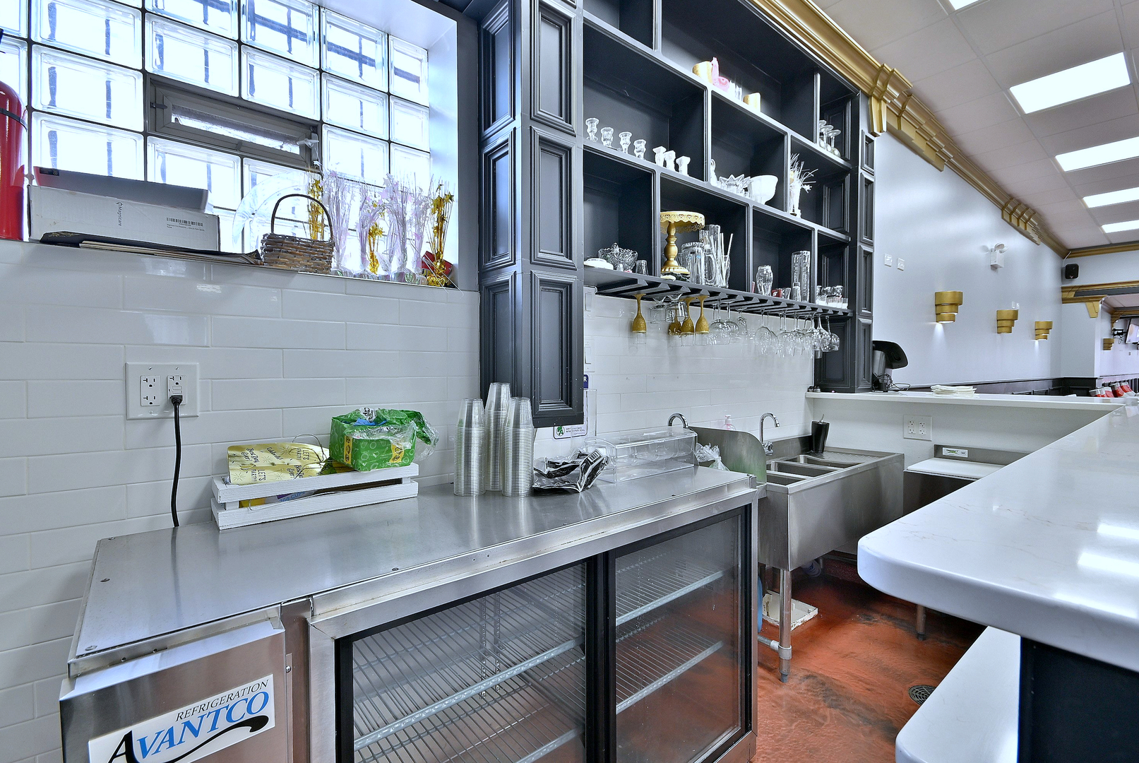 5319 W Belmont Avenue, Chicago, IL 60641