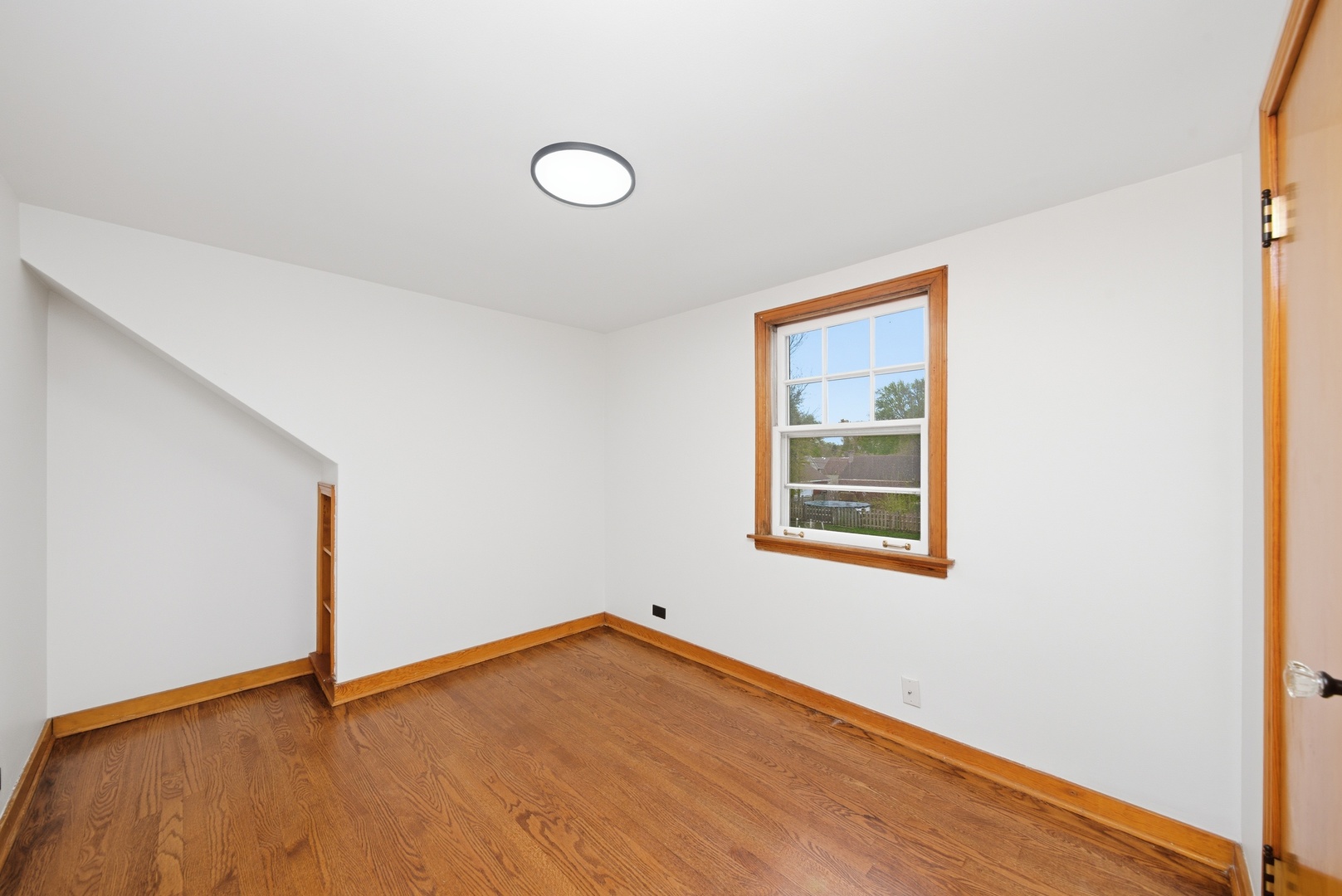 18409 Oakwood Avenue, Lansing, IL 60438