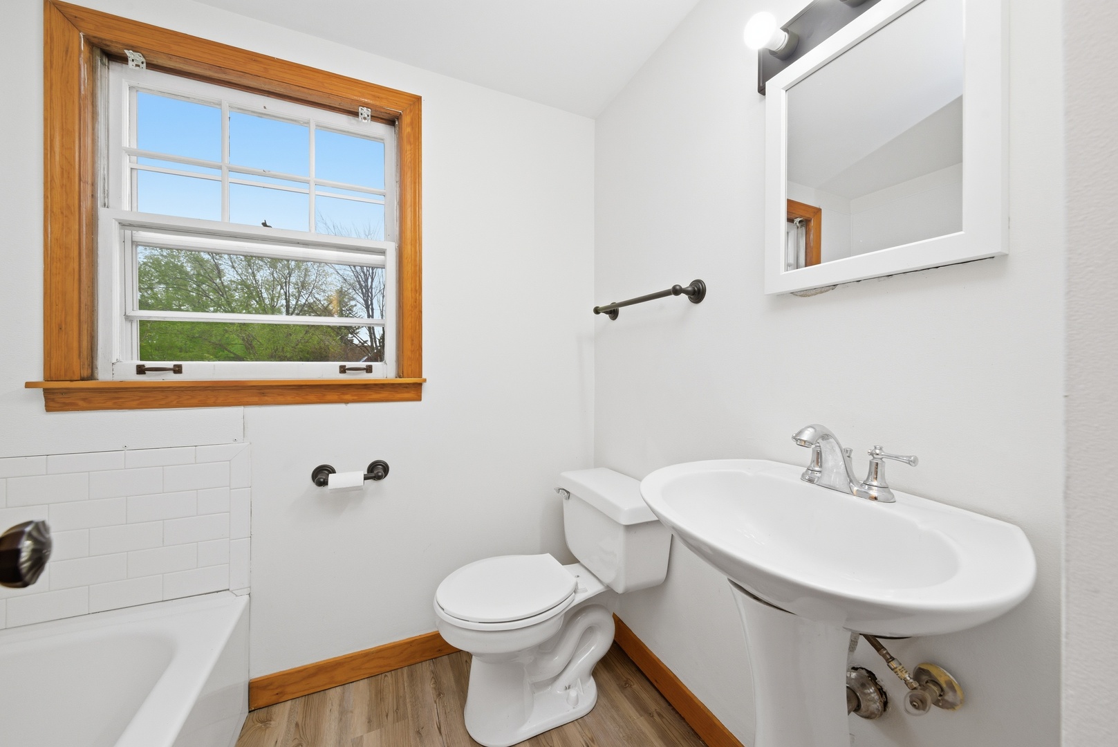 18409 Oakwood Avenue, Lansing, IL 60438