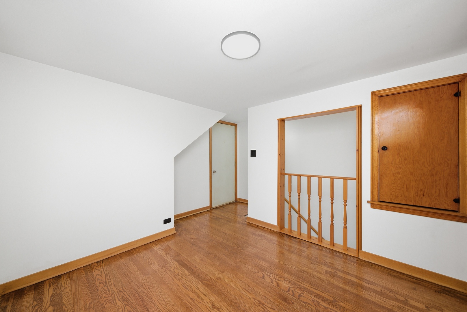 18409 Oakwood Avenue, Lansing, IL 60438