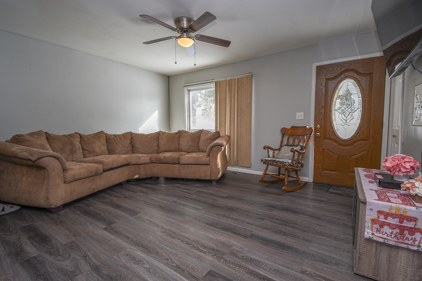 2042 GIDEON Avenue, Zion, IL 60099