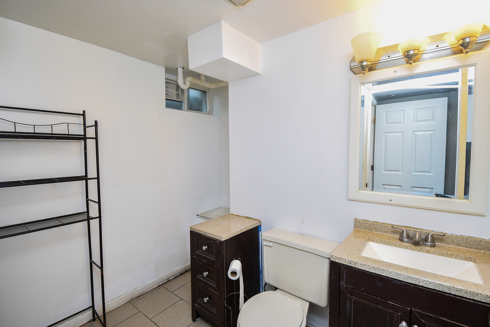 2042 GIDEON Avenue, Zion, IL 60099