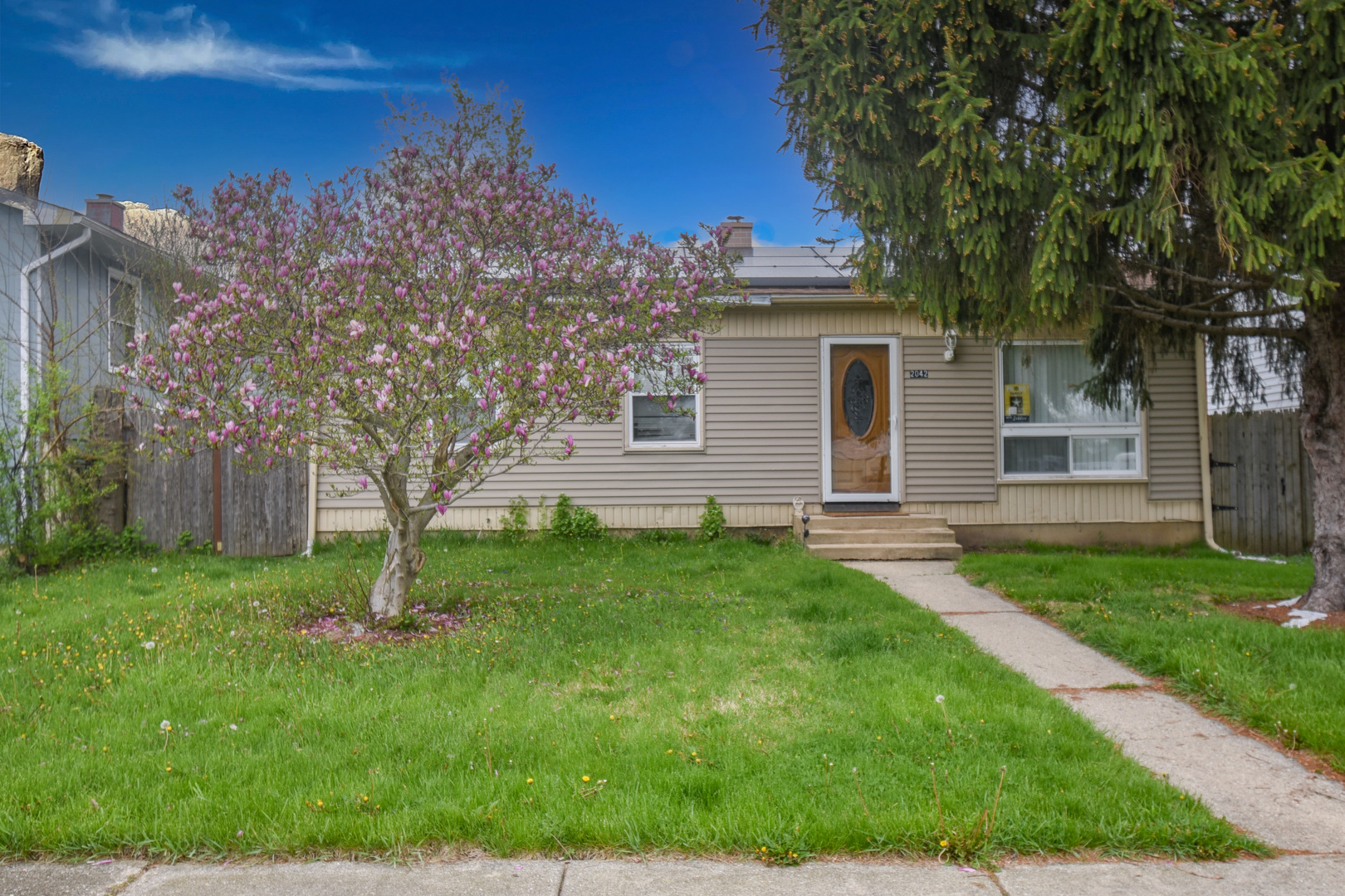 2042 GIDEON Avenue, Zion, IL 60099