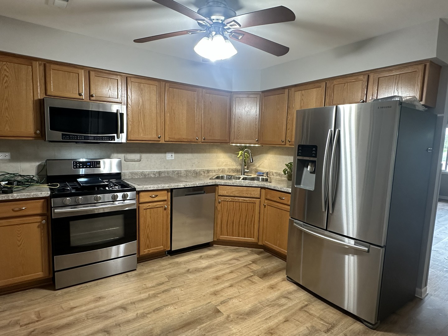 17444 W Walnut Lane, Gurnee, IL 60031