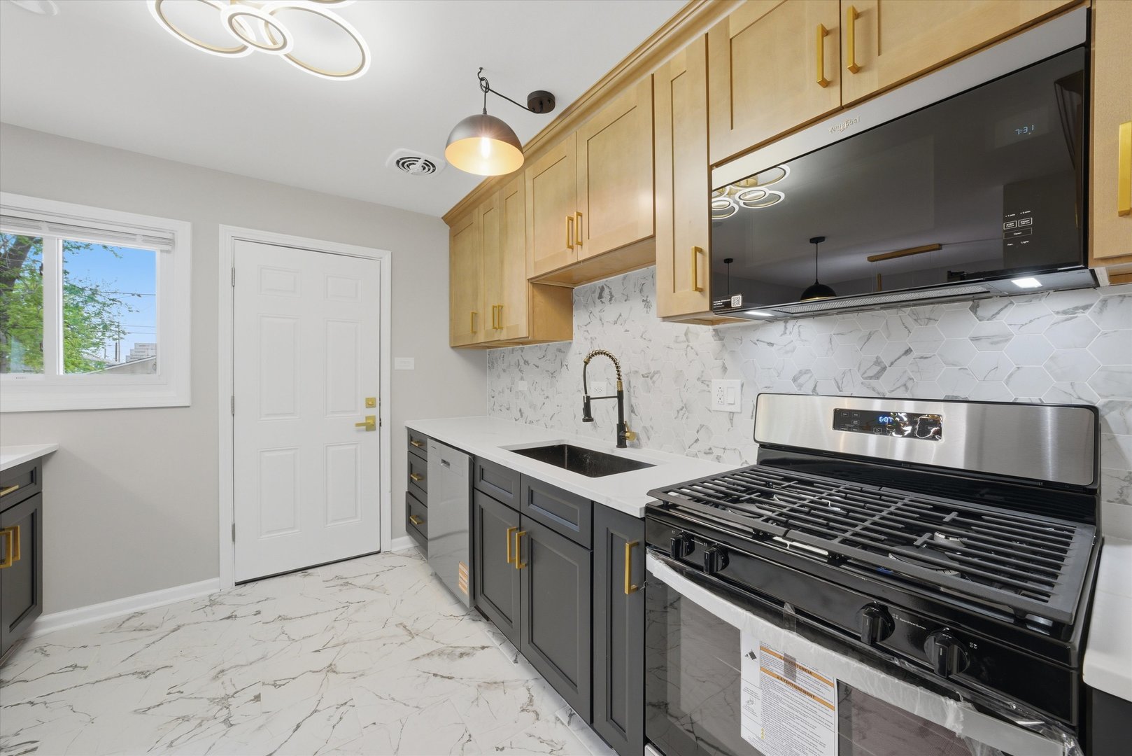 16611 Marshfield Avenue, Markham, IL 60428