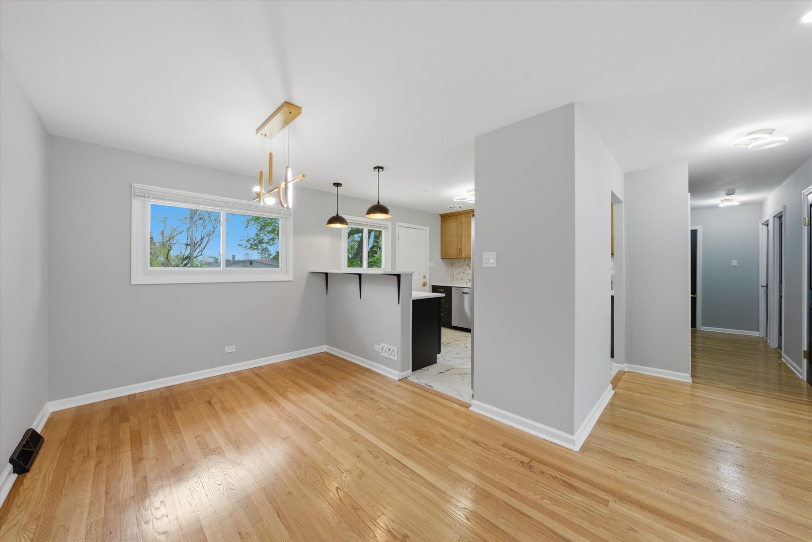 16611 Marshfield Avenue, Markham, IL 60428