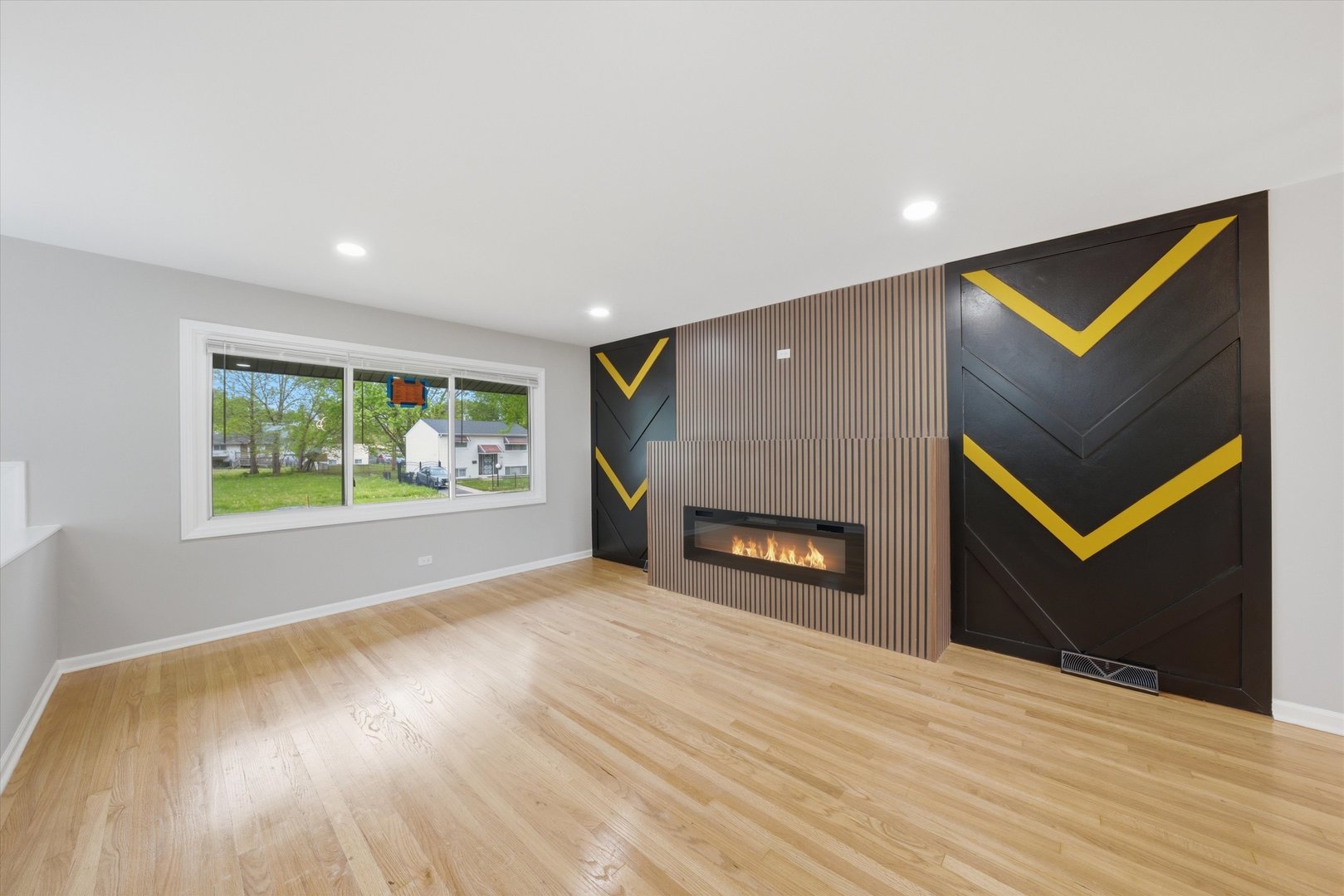 16611 Marshfield Avenue, Markham, IL 60428