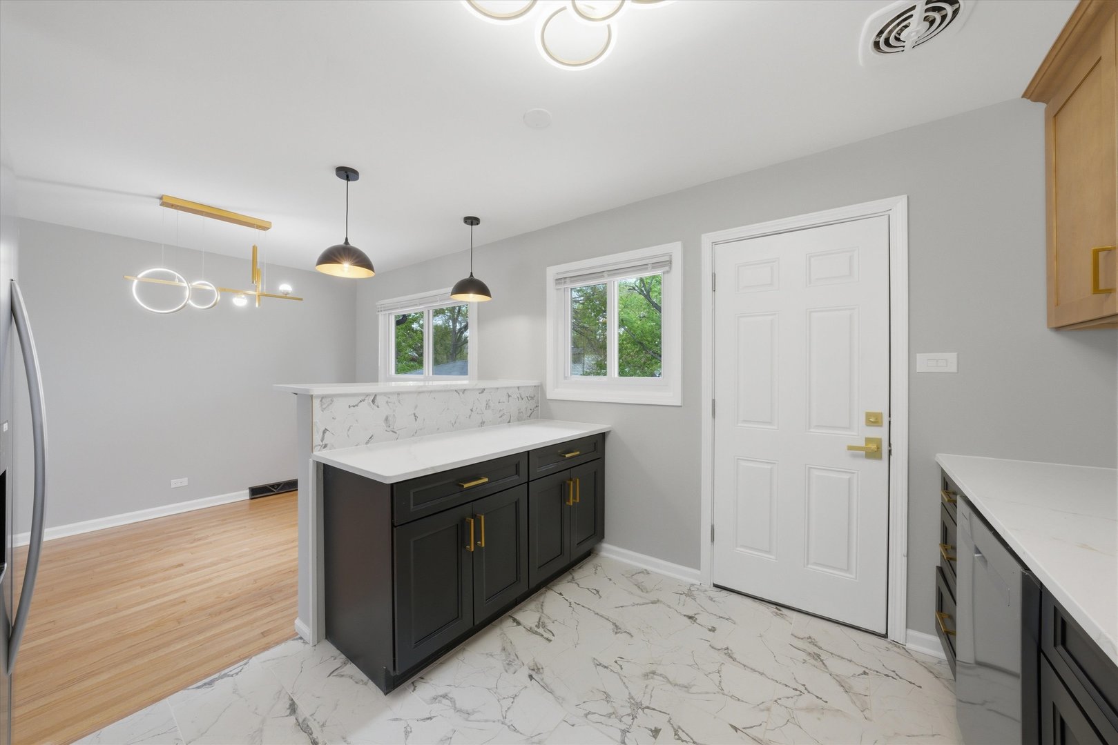 16611 Marshfield Avenue, Markham, IL 60428
