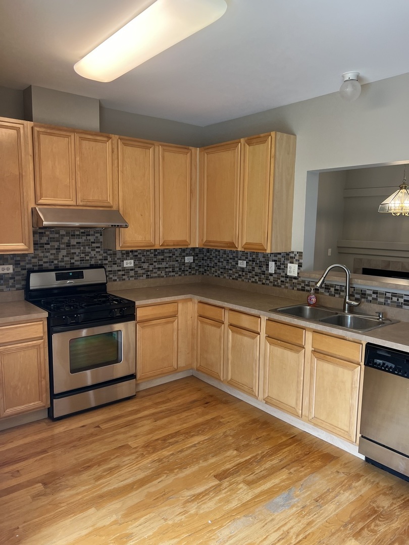 863 PHEASANT Trail, St. Charles, IL 60174