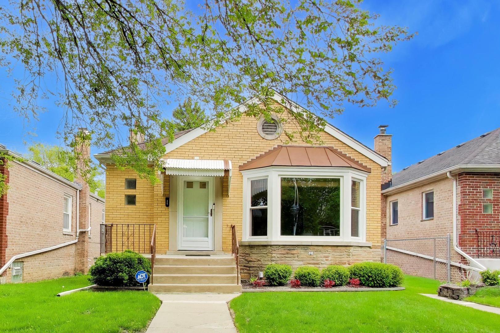 6215 N Lowell Avenue, Chicago, IL 60646