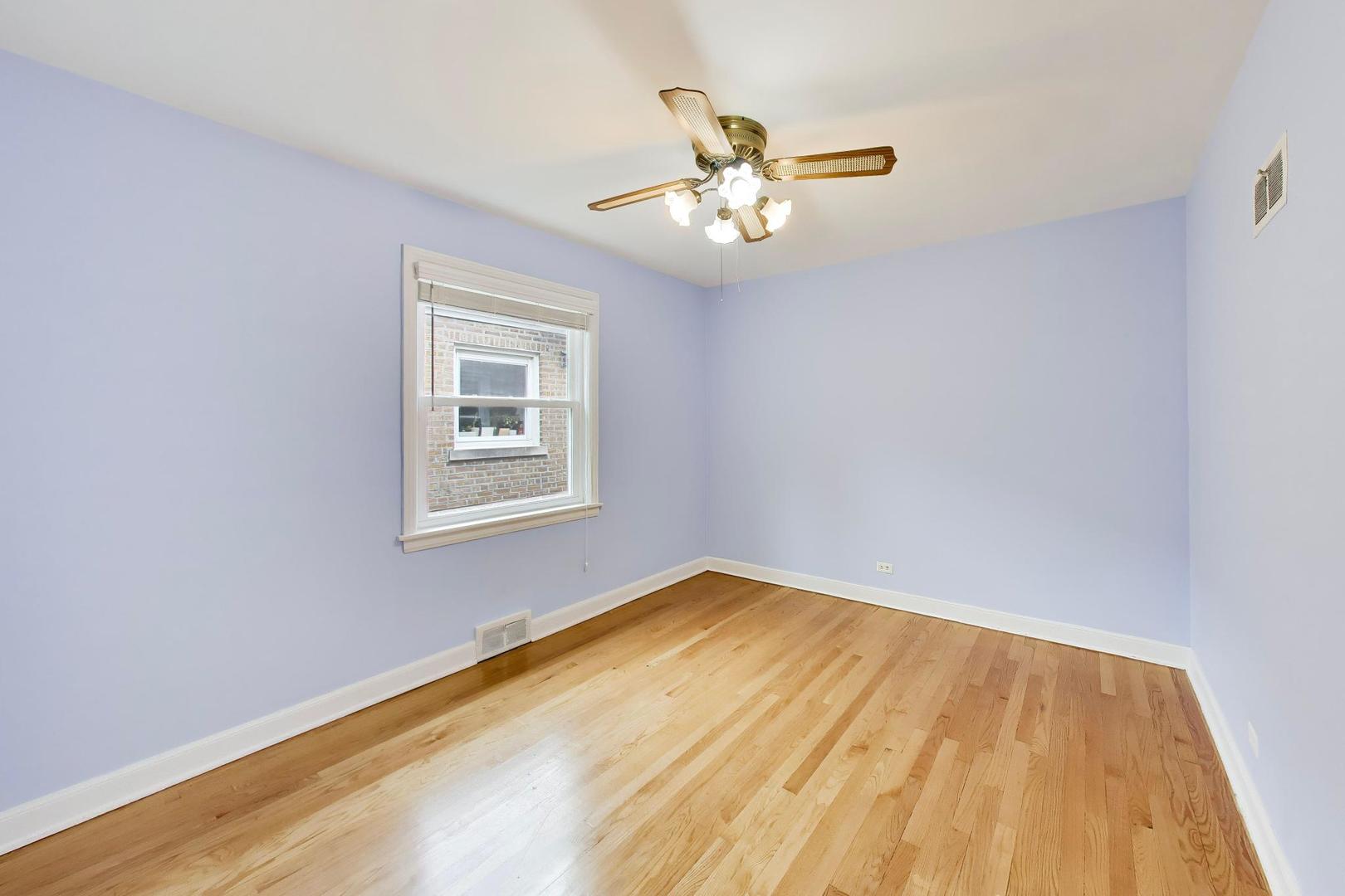 6215 N Lowell Avenue, Chicago, IL 60646