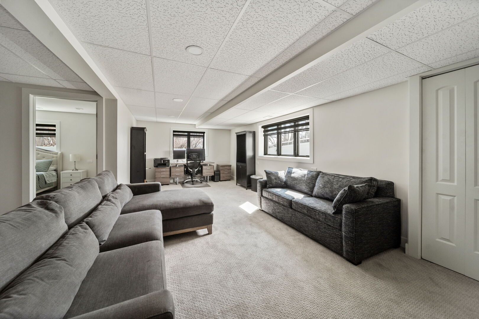 6603 Chaucer Road, Willowbrook, IL 60527