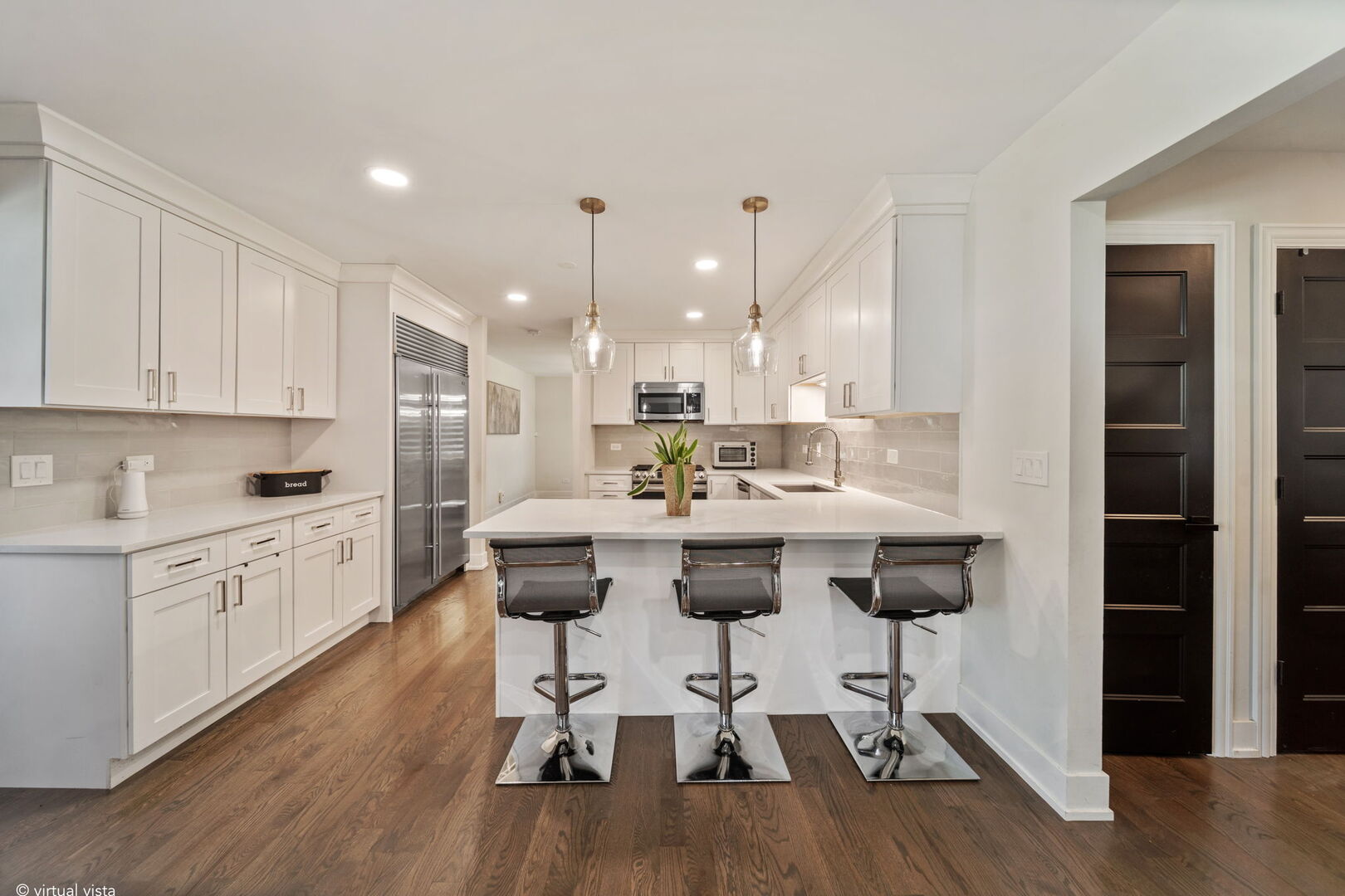 6603 Chaucer Road, Willowbrook, IL 60527