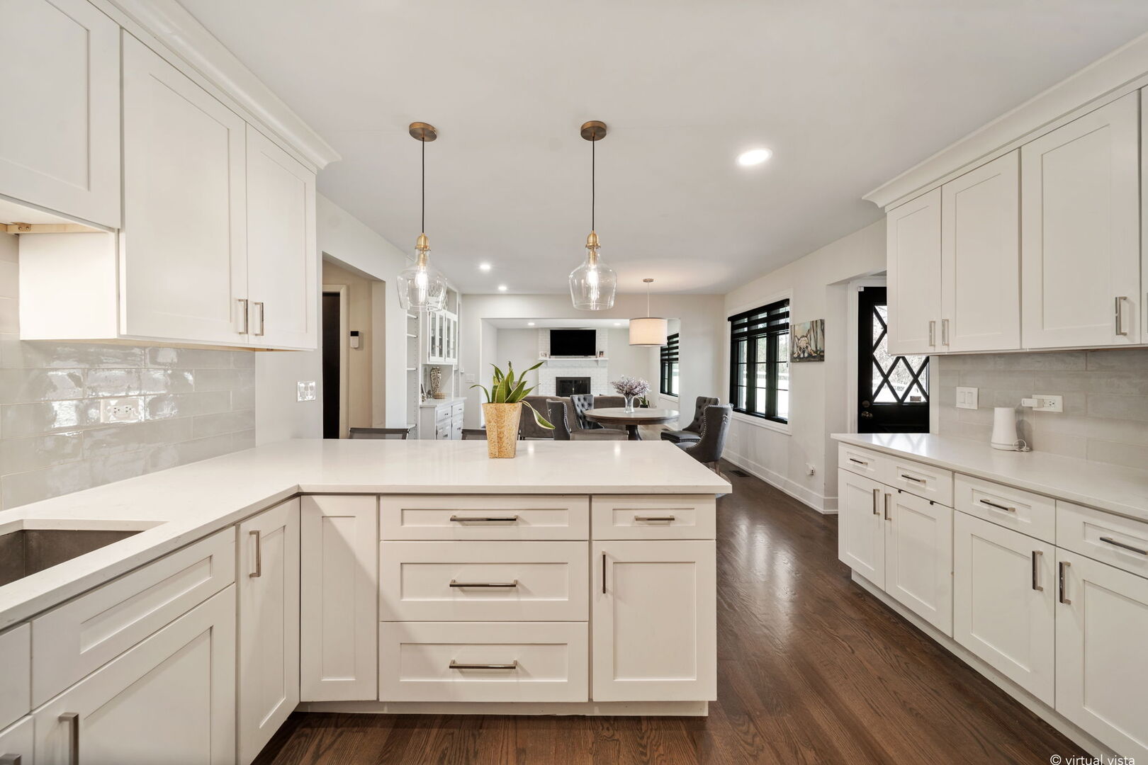 6603 Chaucer Road, Willowbrook, IL 60527