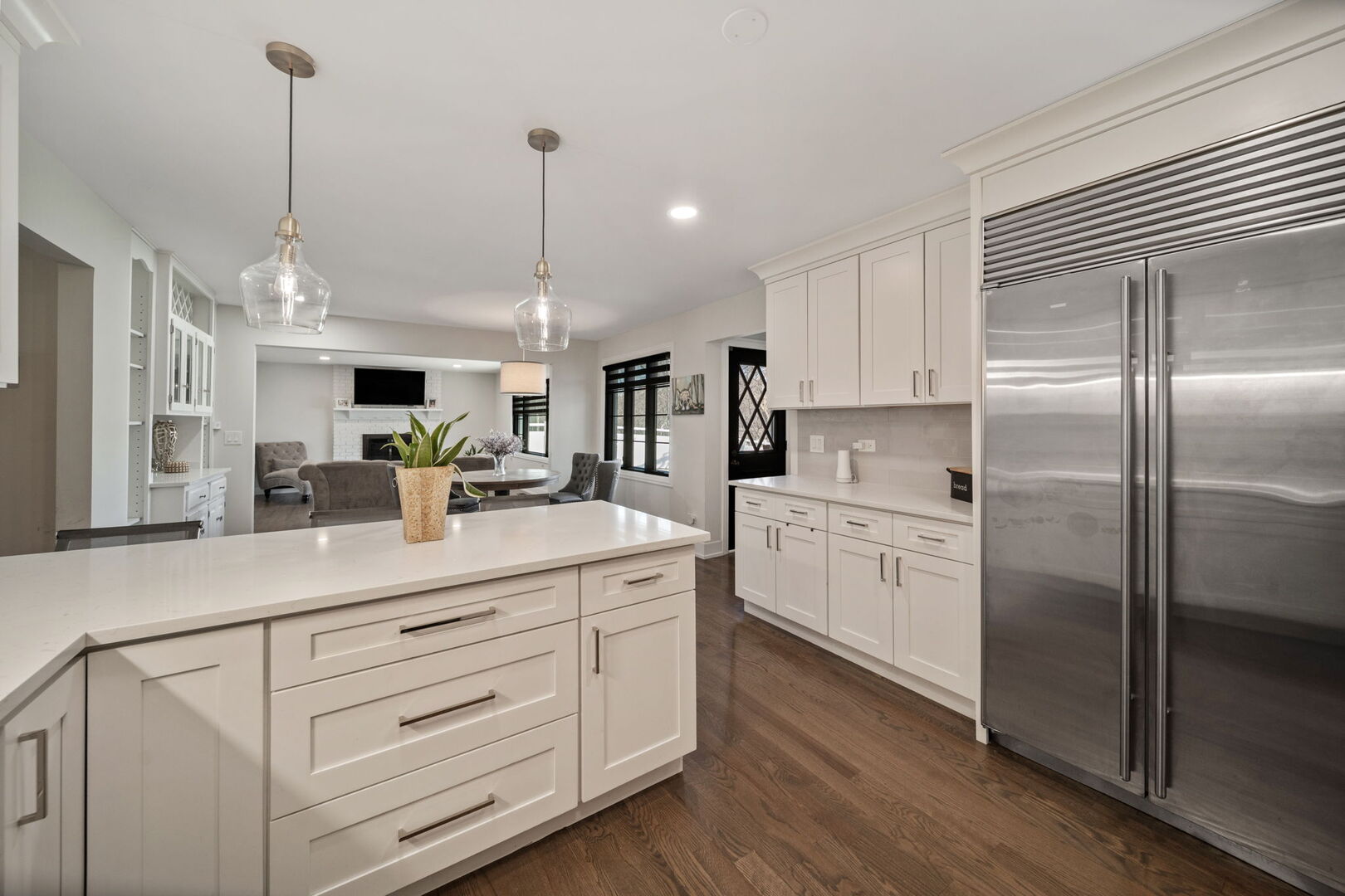 6603 Chaucer Road, Willowbrook, IL 60527
