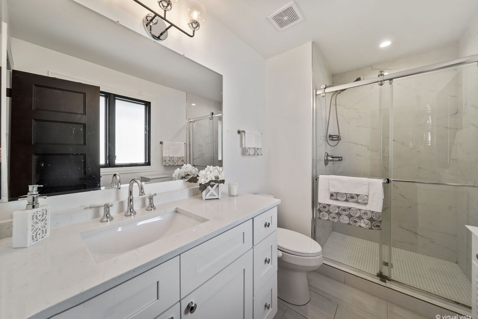6603 Chaucer Road, Willowbrook, IL 60527