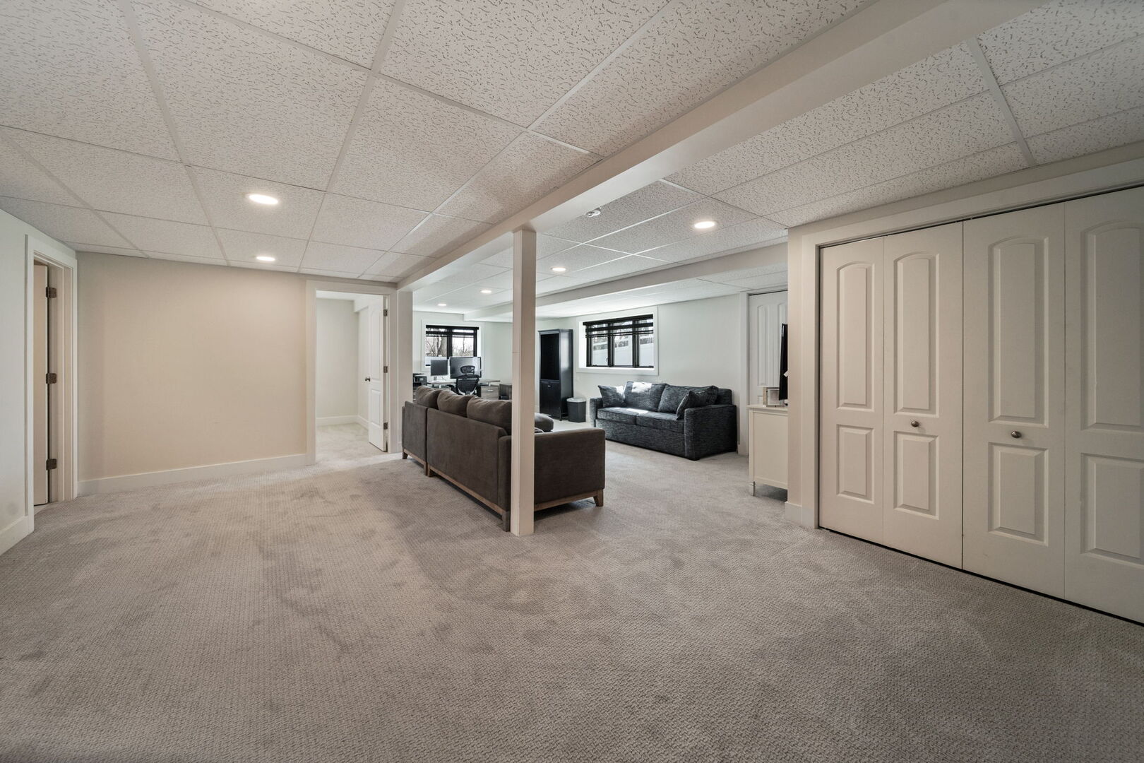 6603 Chaucer Road, Willowbrook, IL 60527