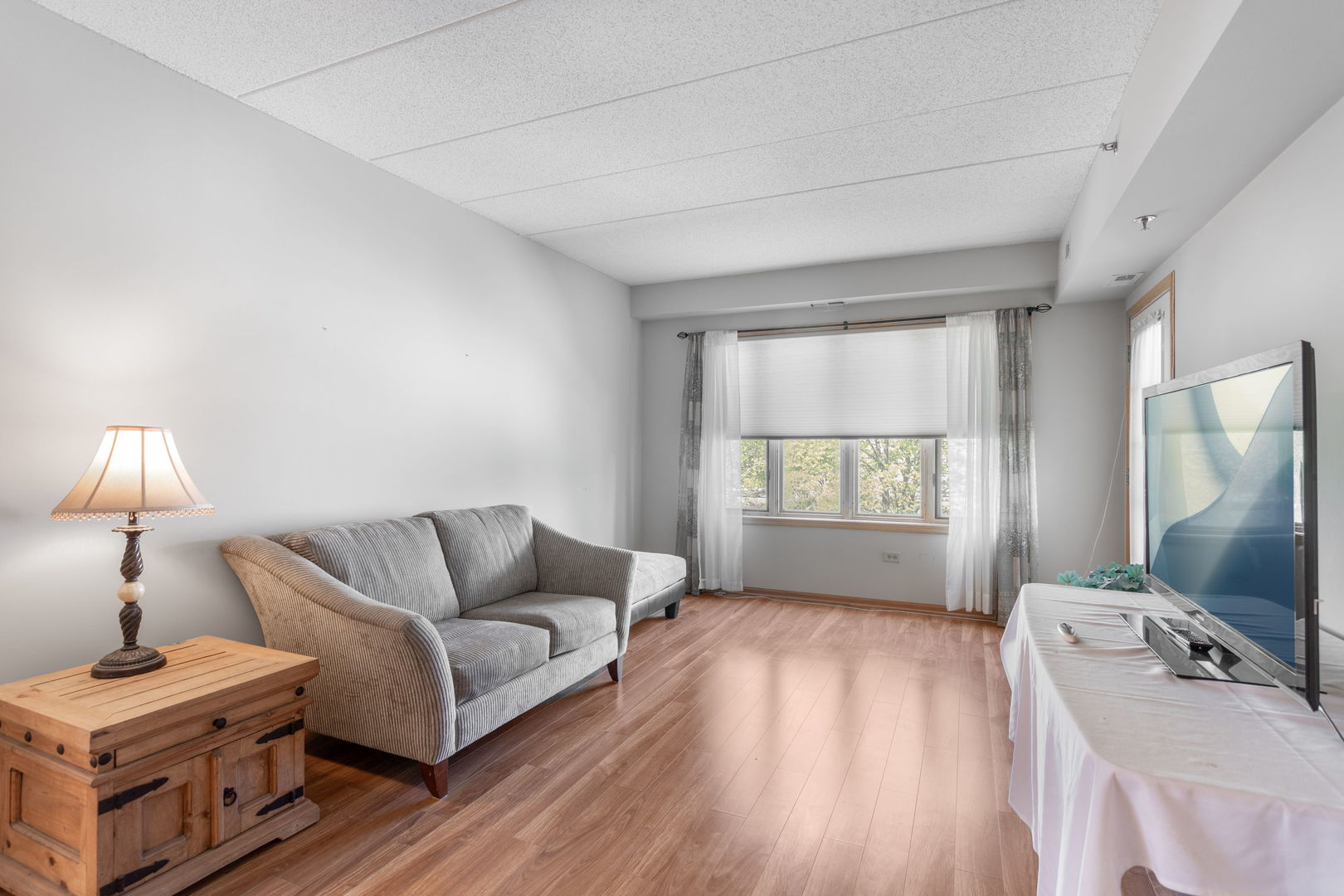 10720 S Washington Street #205, Oak Lawn, IL 60453