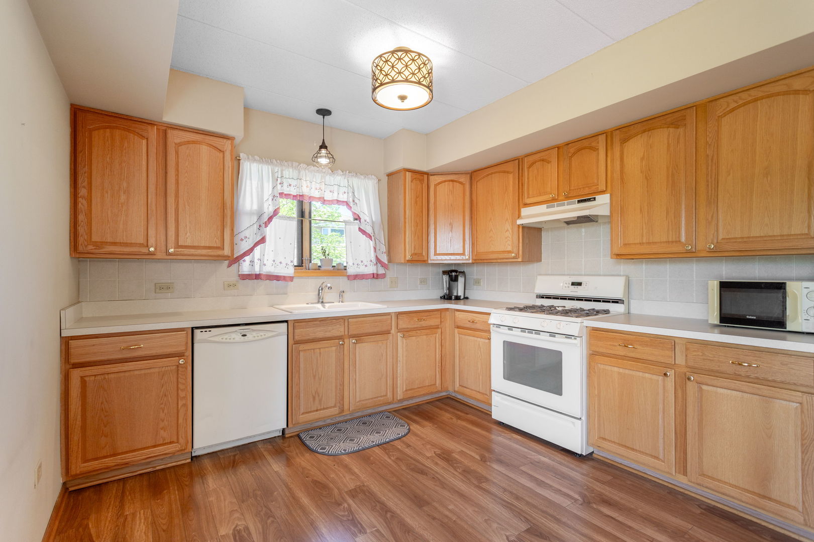 10720 S Washington Street #205, Oak Lawn, IL 60453