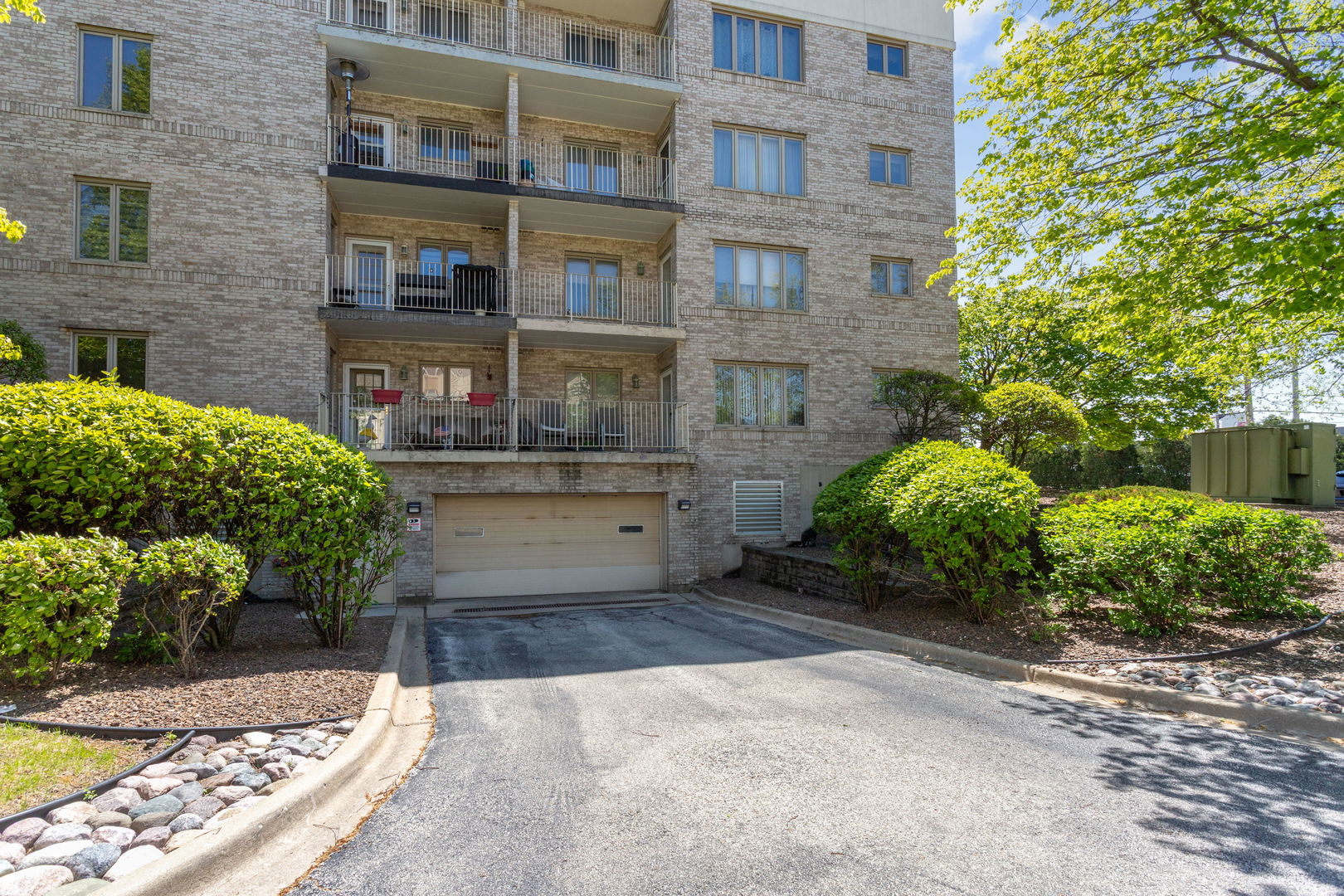 10720 S Washington Street #205, Oak Lawn, IL 60453