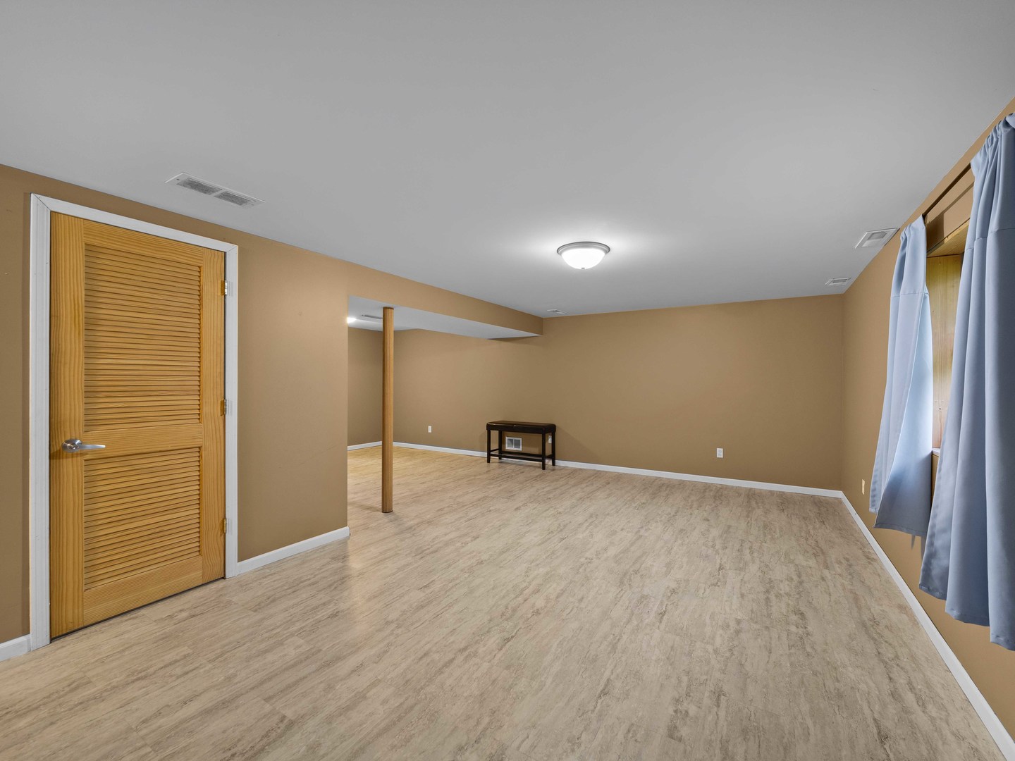 38025 N Lee Avenue, Spring Grove, IL 60081