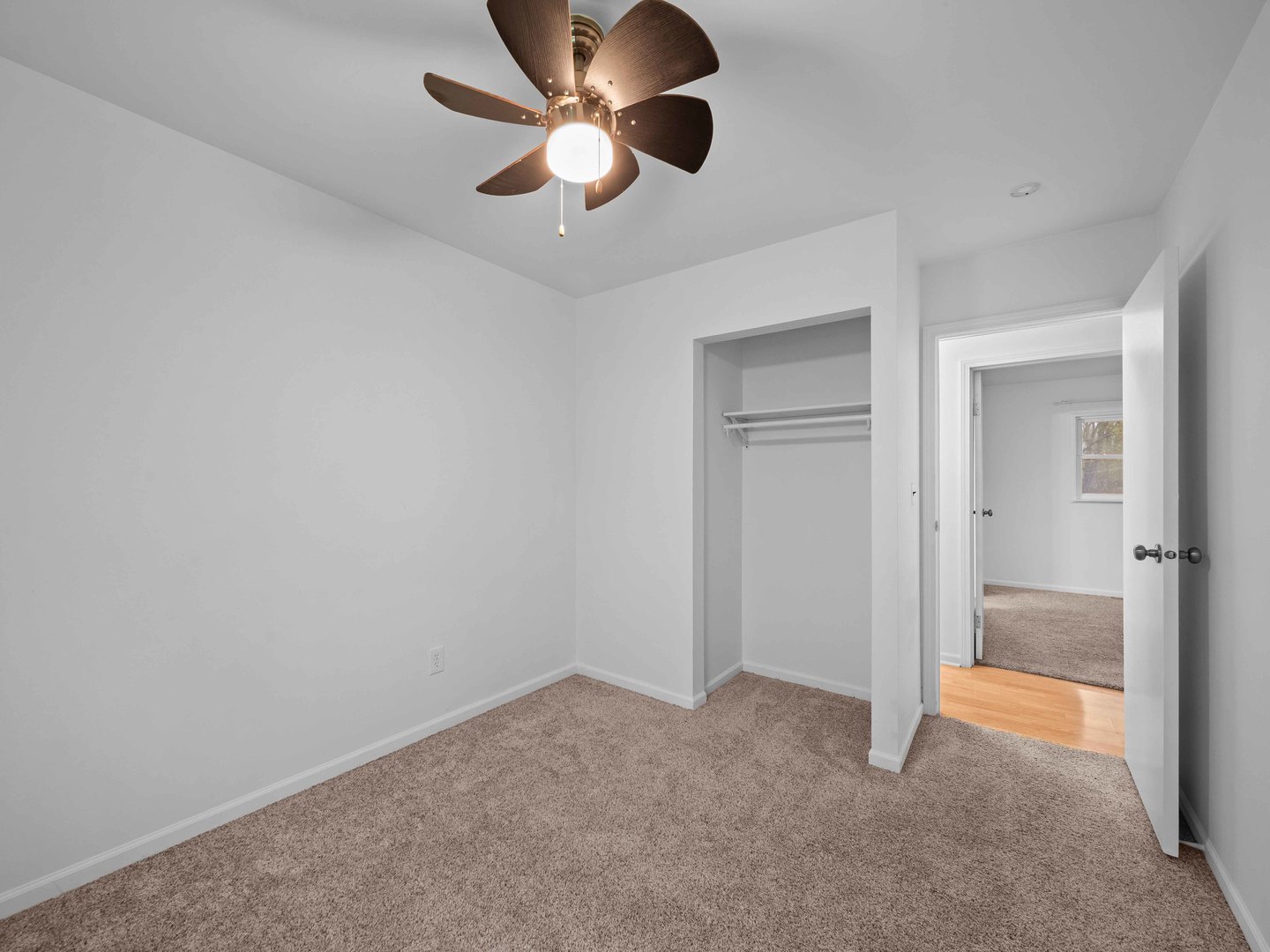 38025 N Lee Avenue, Spring Grove, IL 60081