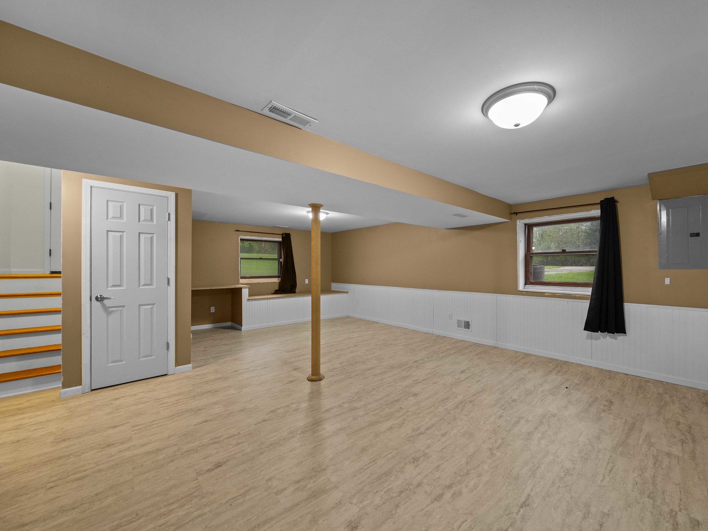38025 N Lee Avenue, Spring Grove, IL 60081