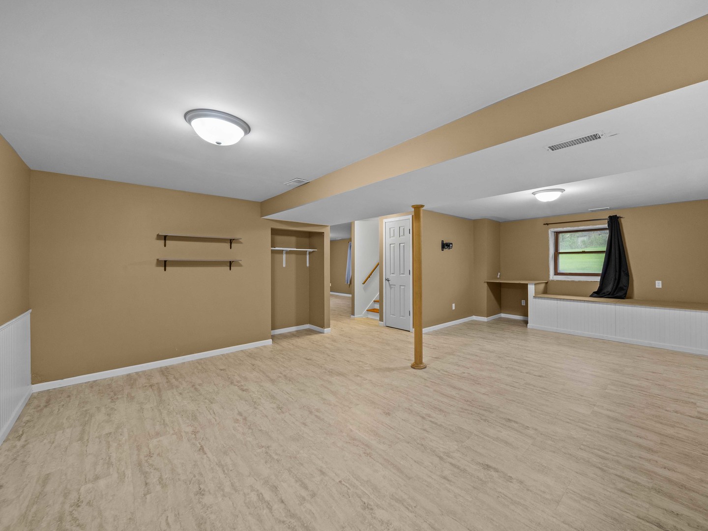 38025 N Lee Avenue, Spring Grove, IL 60081