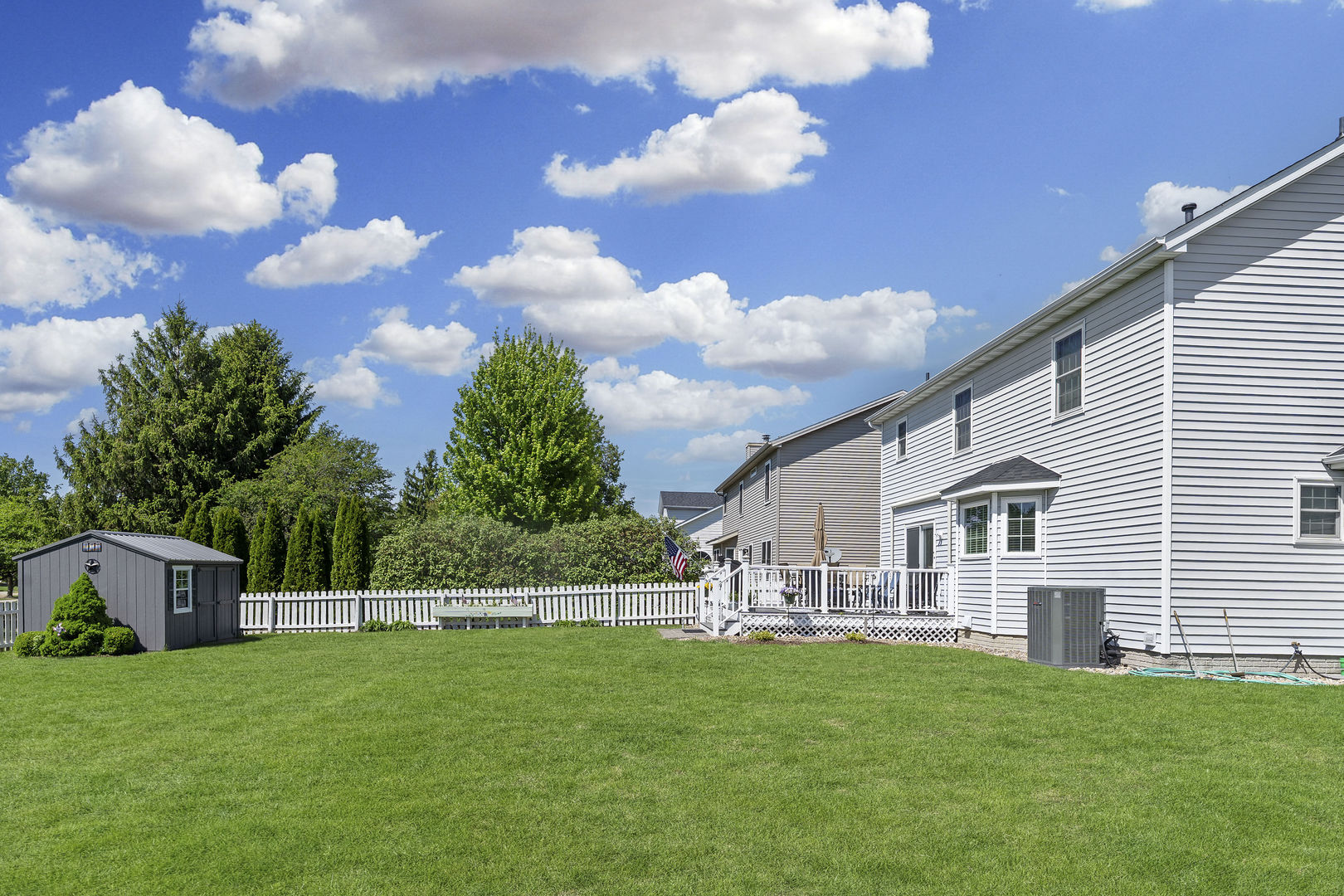 2 Bandecon Way, Bloomington, IL 61704