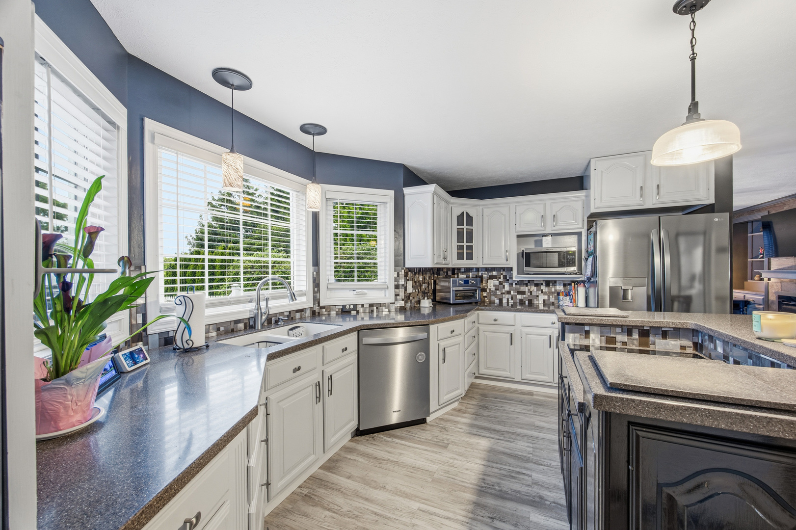 2 Bandecon Way, Bloomington, IL 61704