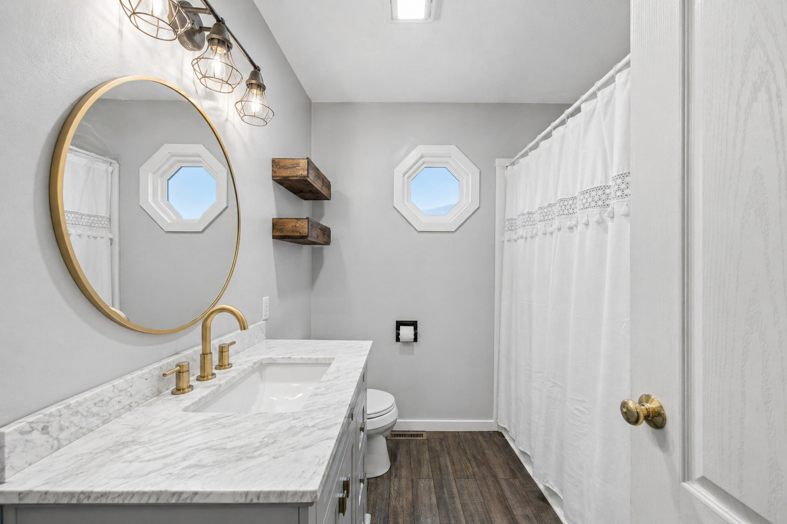 2 Bandecon Way, Bloomington, IL 61704