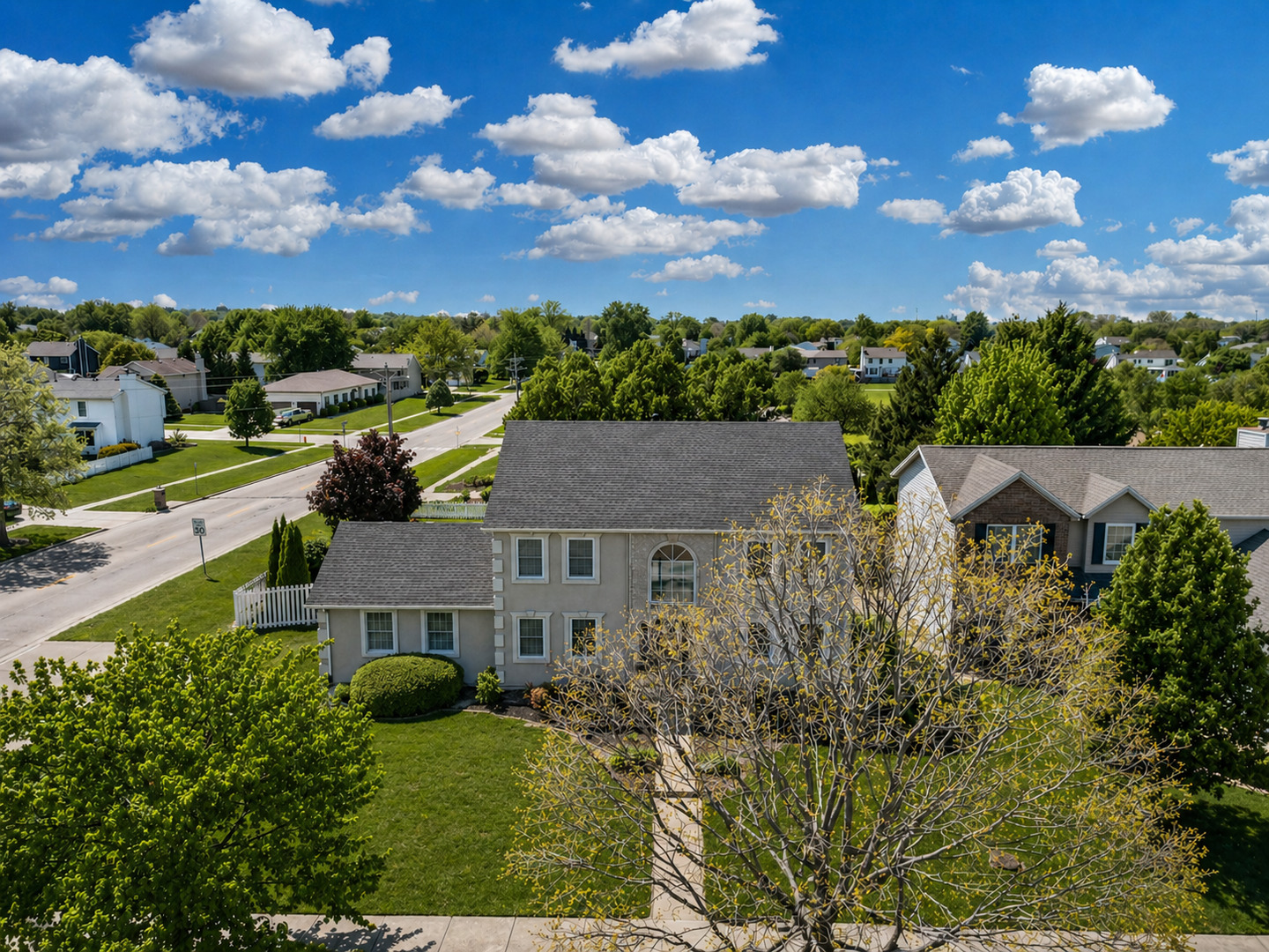 2 Bandecon Way, Bloomington, IL 61704