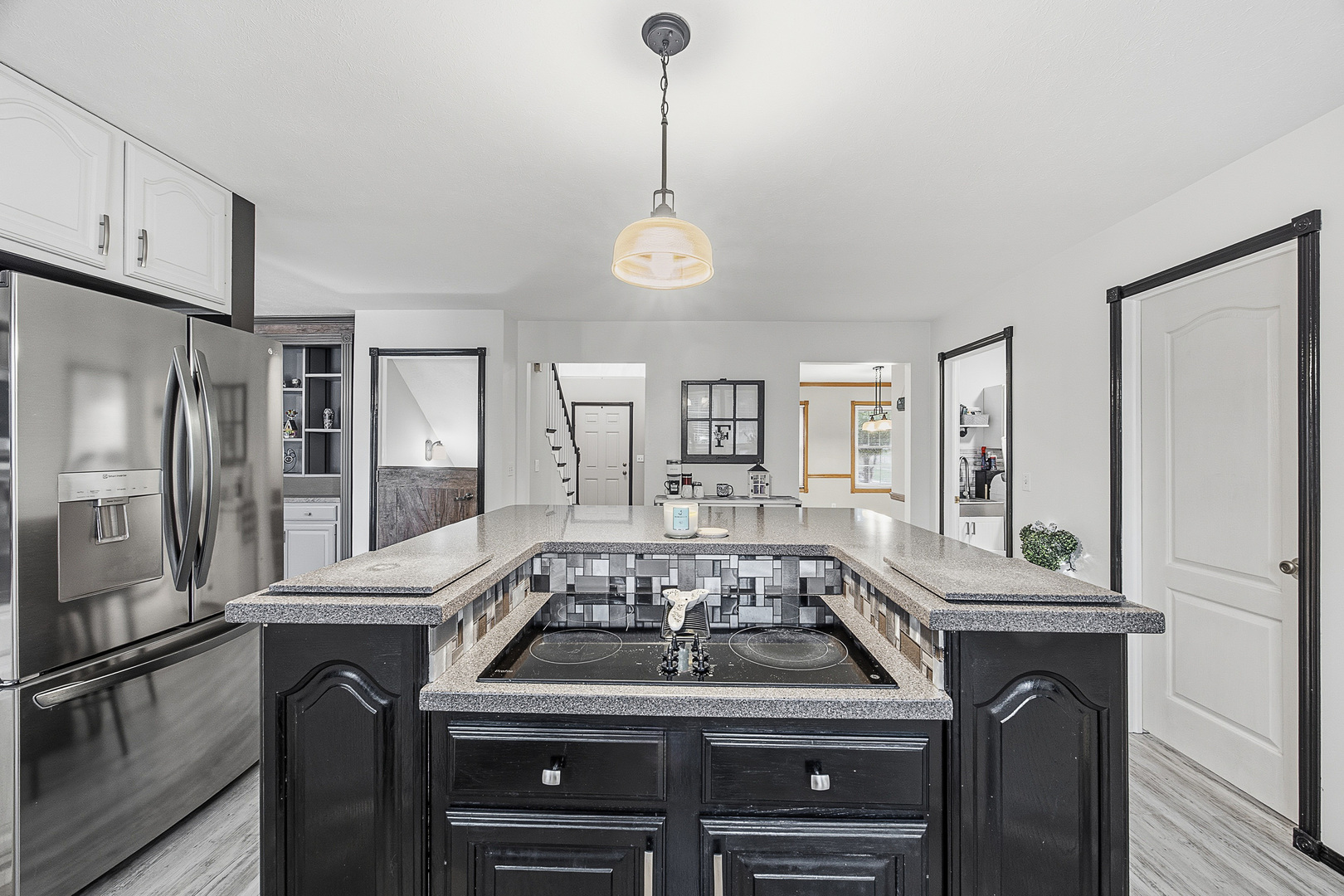 2 Bandecon Way, Bloomington, IL 61704